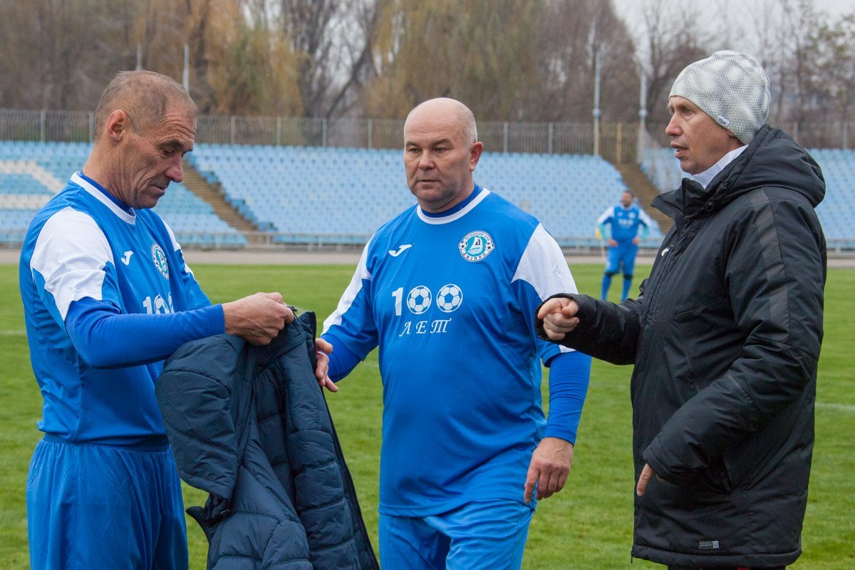 Несмотря на погоду, игра была жаркой