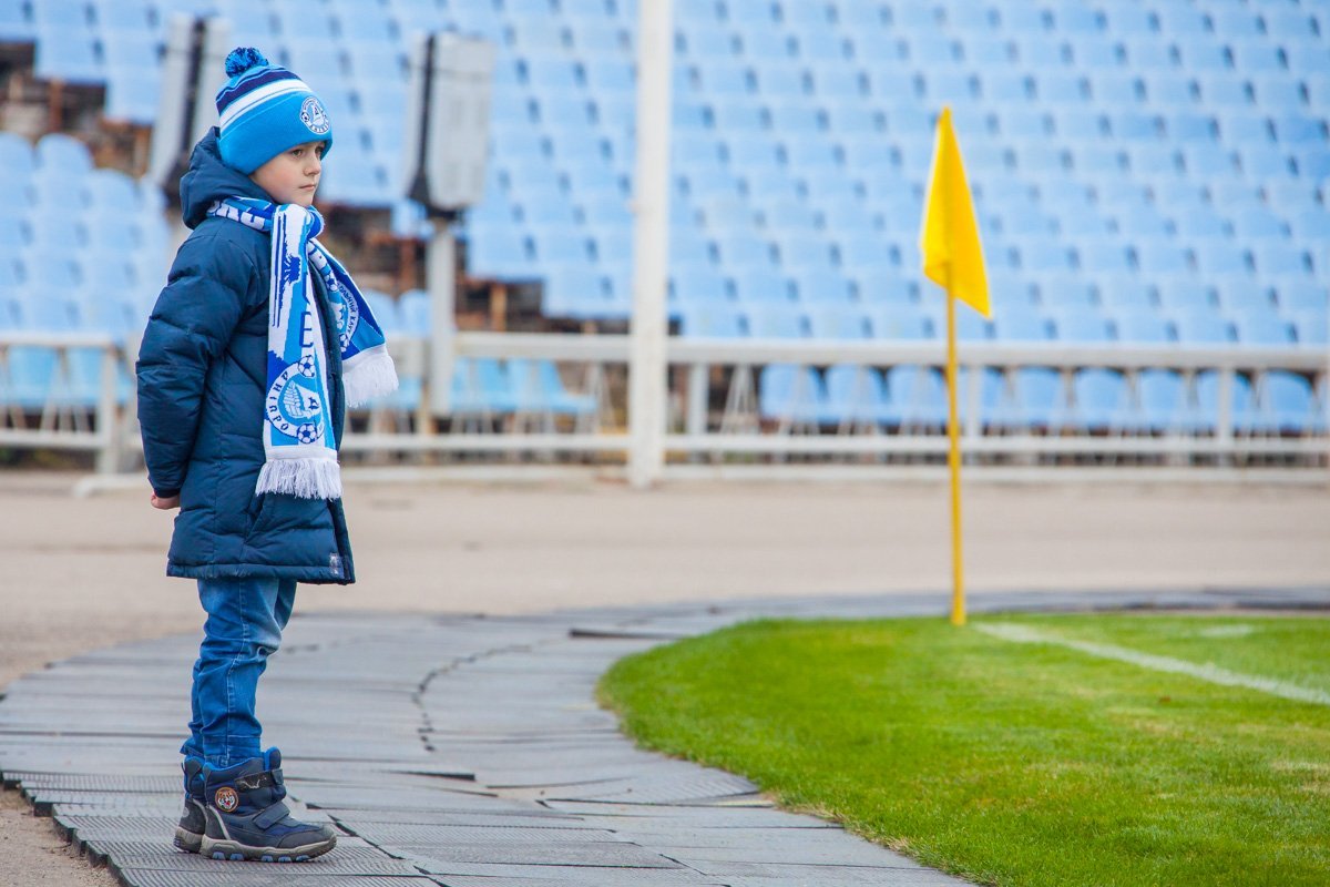 Маленький болельщик