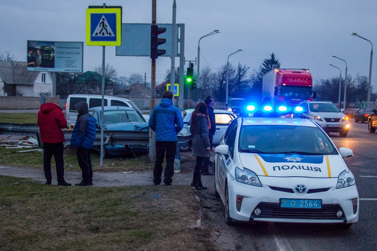 Авария случилась на улице Передовой, 322