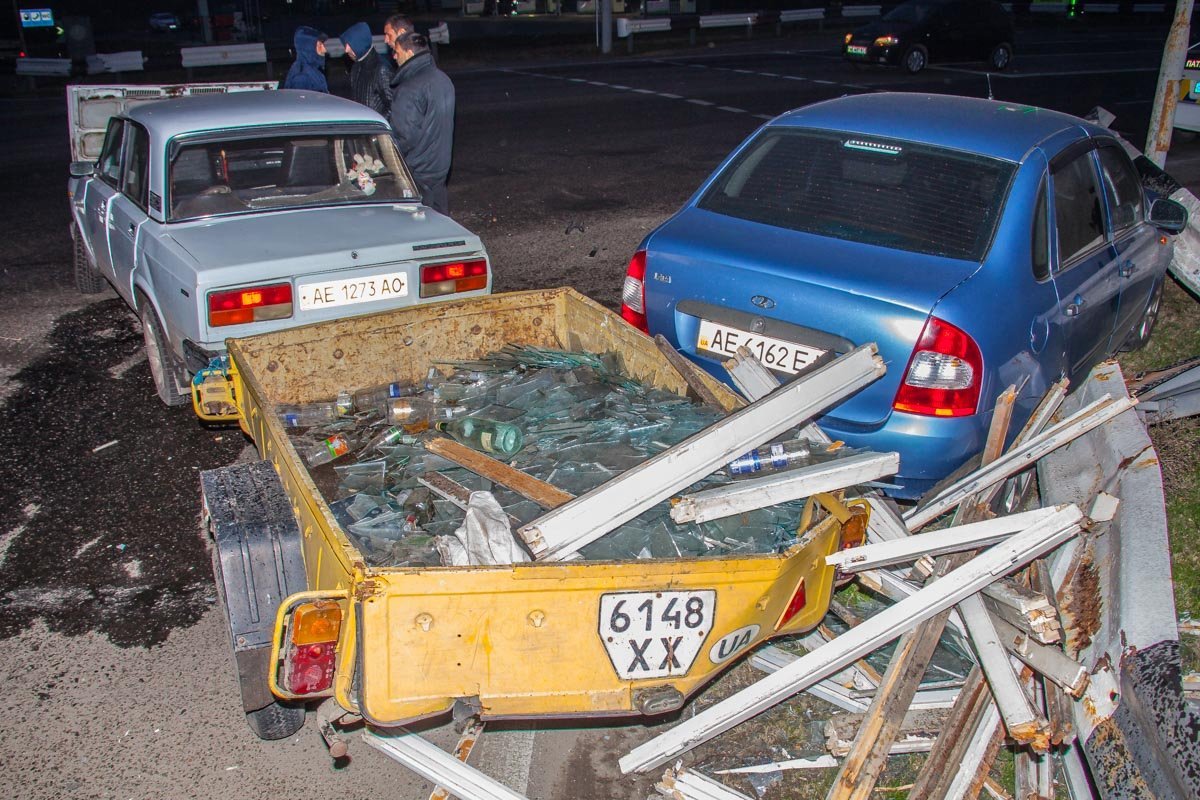 Lada Kalina занесло в ограждение