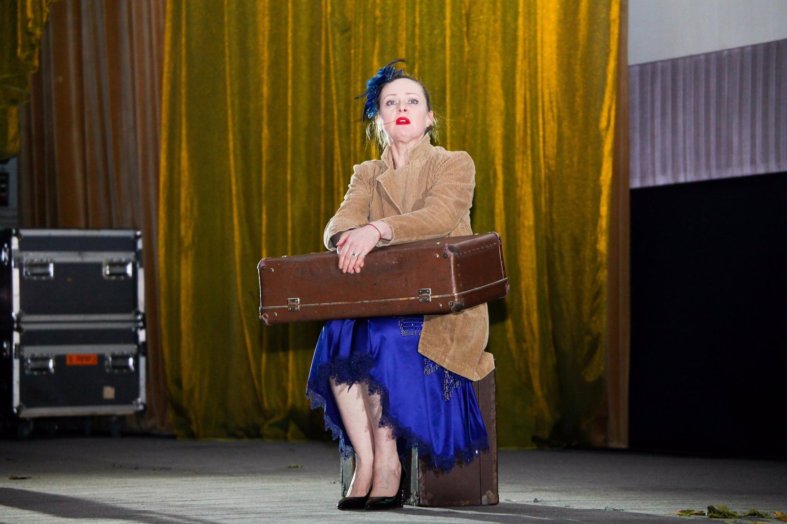 Светлана Орличенко и ее "скромный" чемоданчик Светлана Орличенко и ее "скромный" чемоданчик