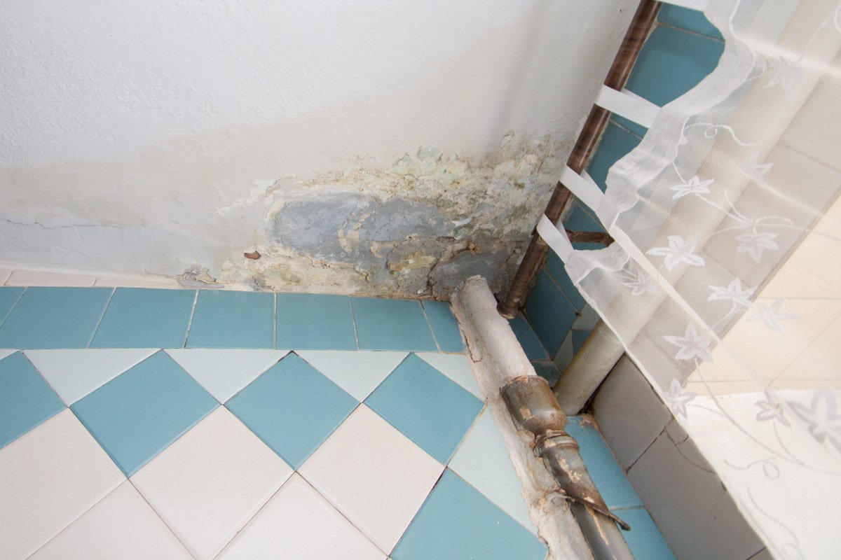 На кухонном потолке На кухонном потолке