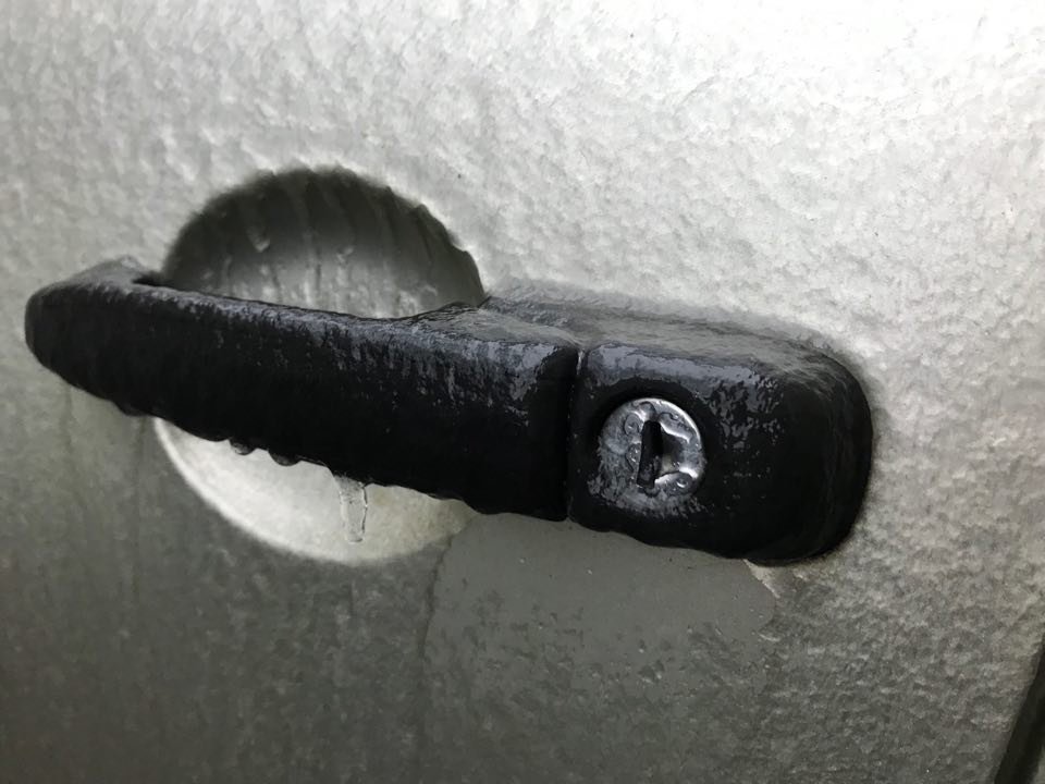 Хотел поехать на работу в тепленькой уютной машине? НЕТ!