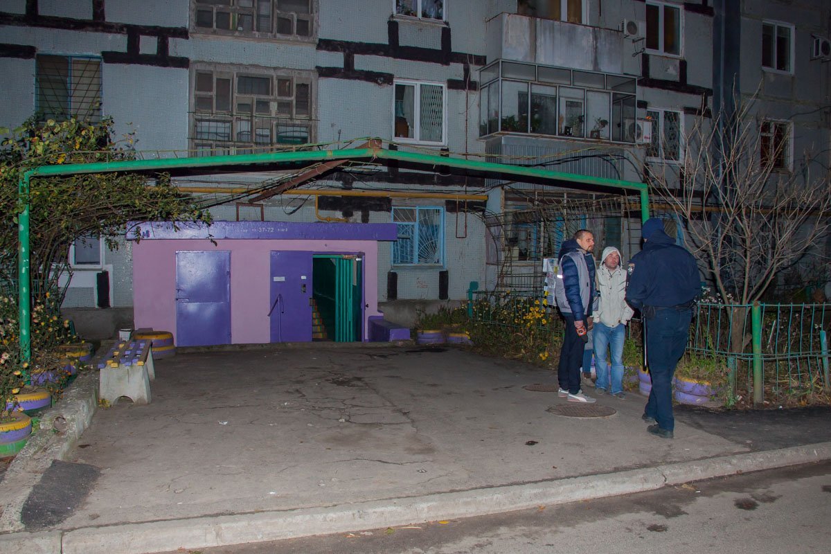 Подъезд, в котором произошла трагедия Подъезд, в котором произошла трагедия