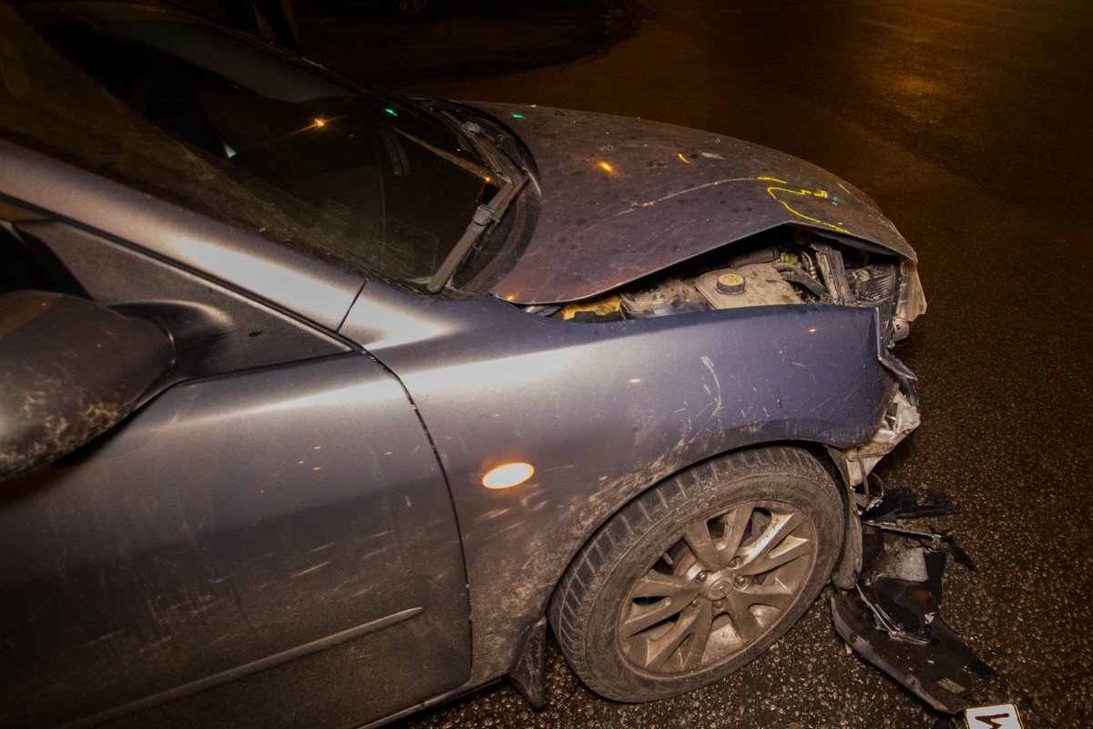 Повреждения на автомобиле Mazda Повреждения на автомобиле Mazda