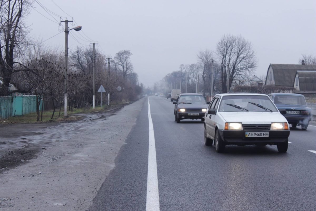 Еще в начале года на дороге было большое количество ям Еще в начале года на дороге было большое количество ям