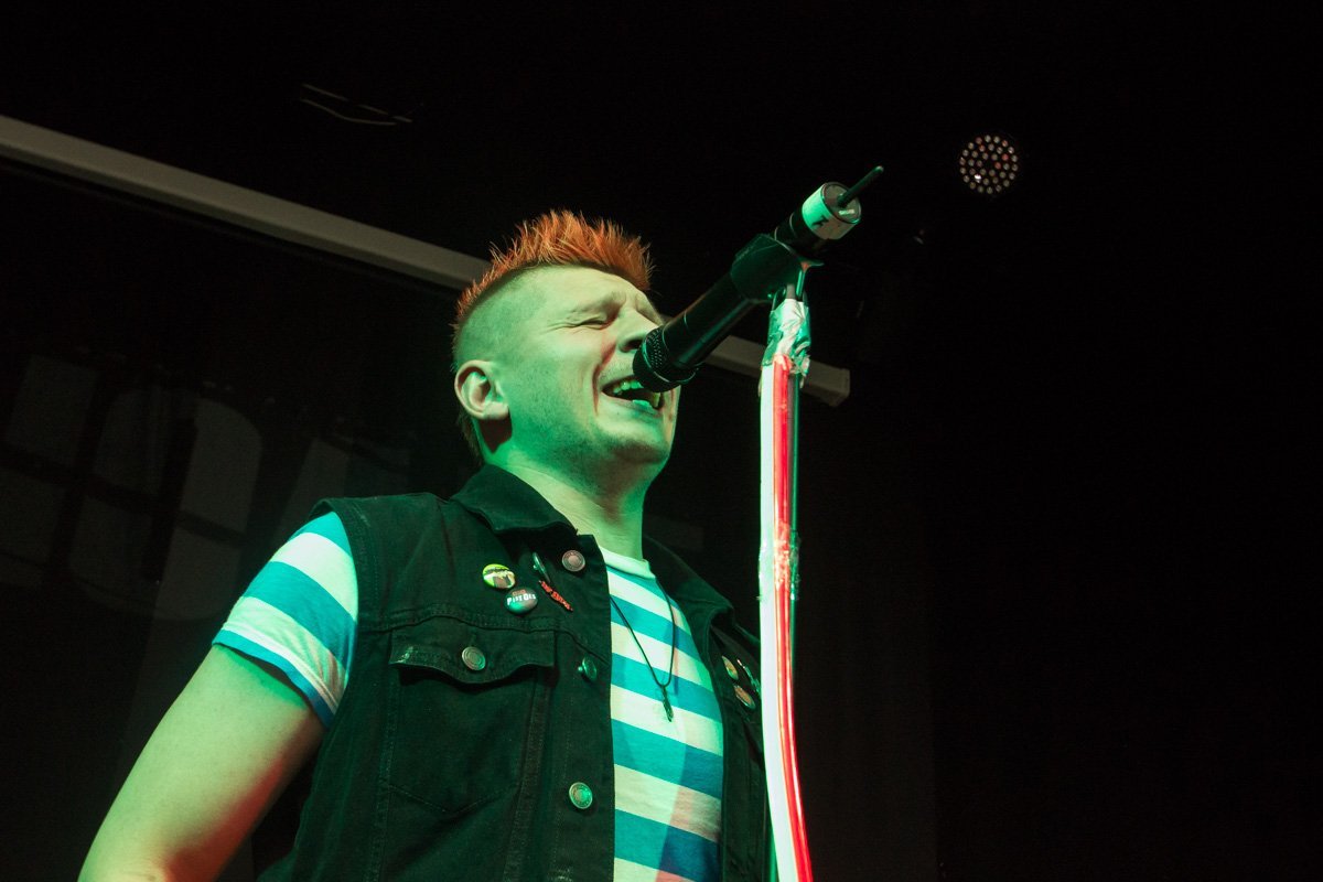 Искренние эмоции и добротный вокал - это все о Сергее Мартынюке