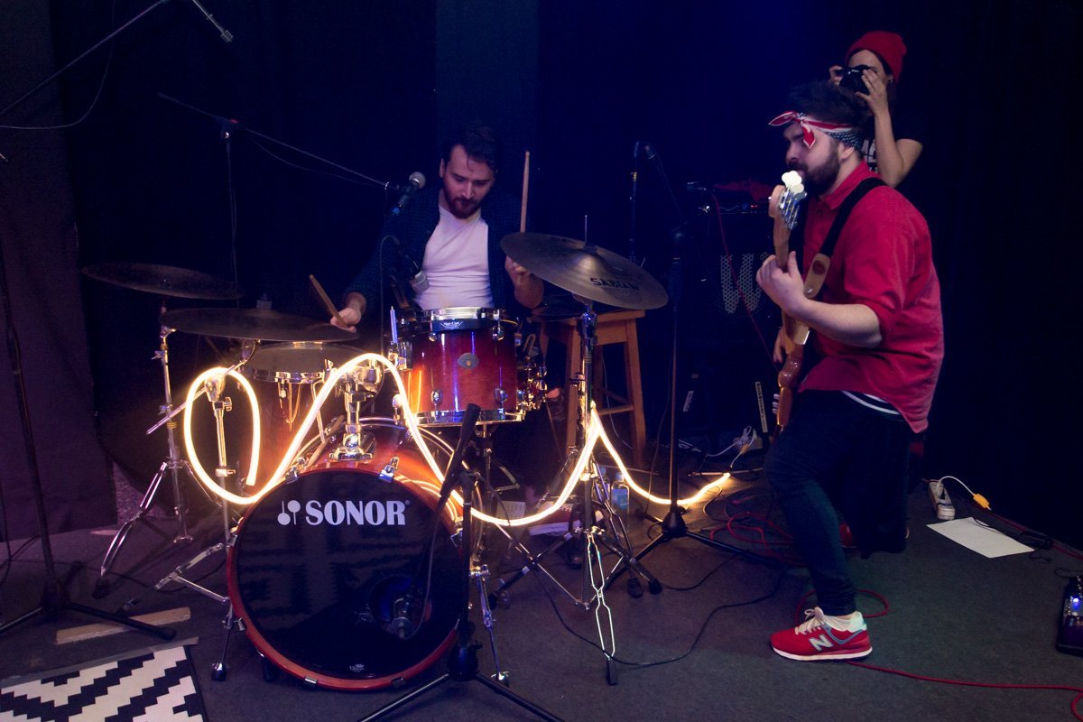 Ритм-секция "Фіолета" от души "угорали" в этот вечер