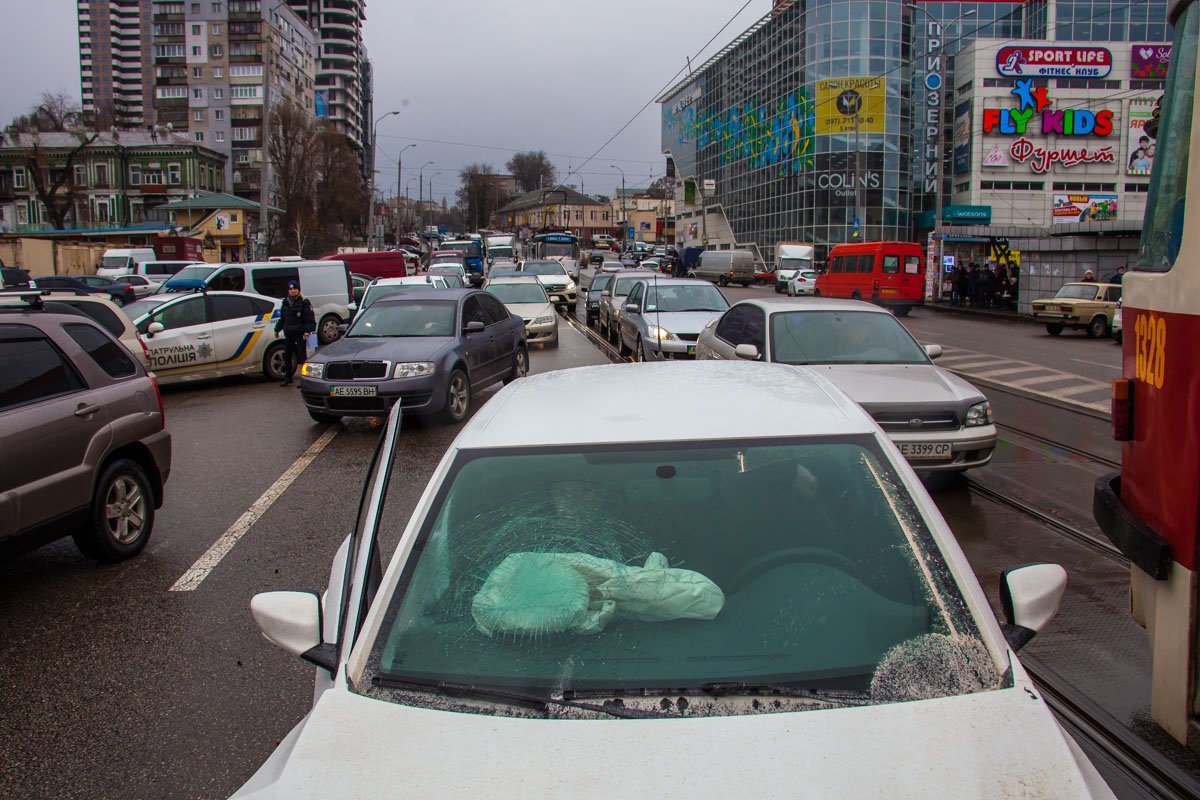 Сработали подушки безопасности Сработали подушки безопасности