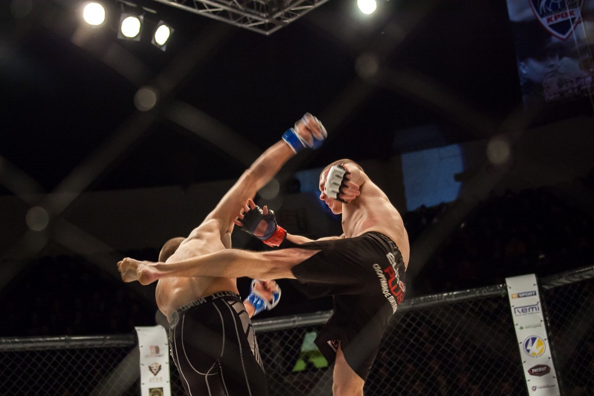 Неудачно открылся - жди удара ногой по печени