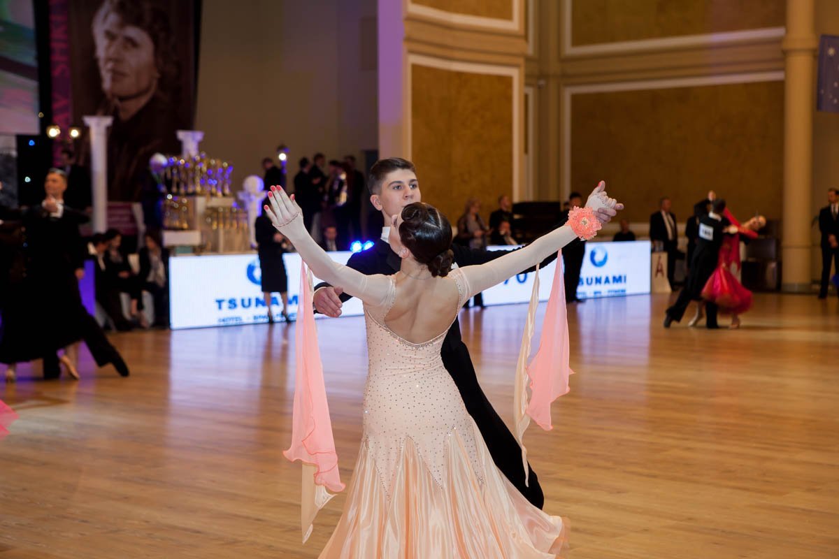 Участвовали танцоры разных возрастов Участвовали танцоры разных возрастов