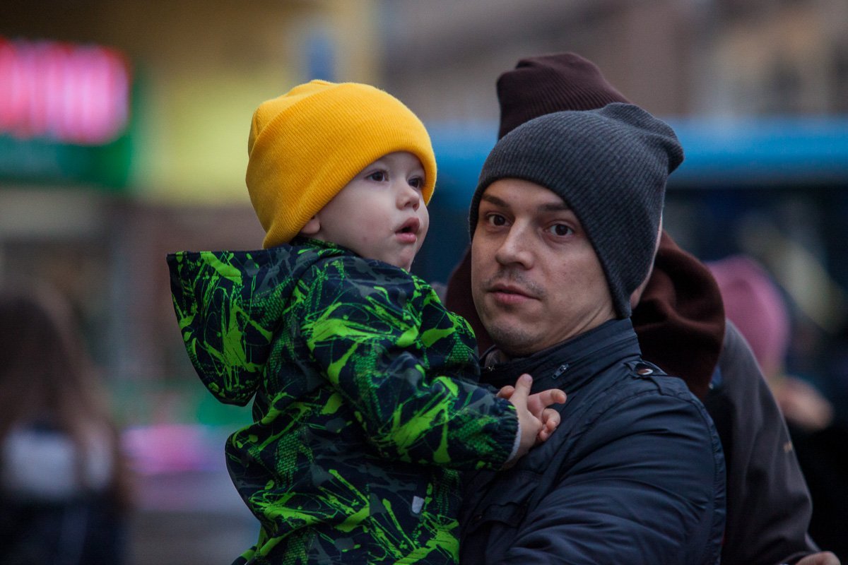 Малыш позирует Малыш позирует