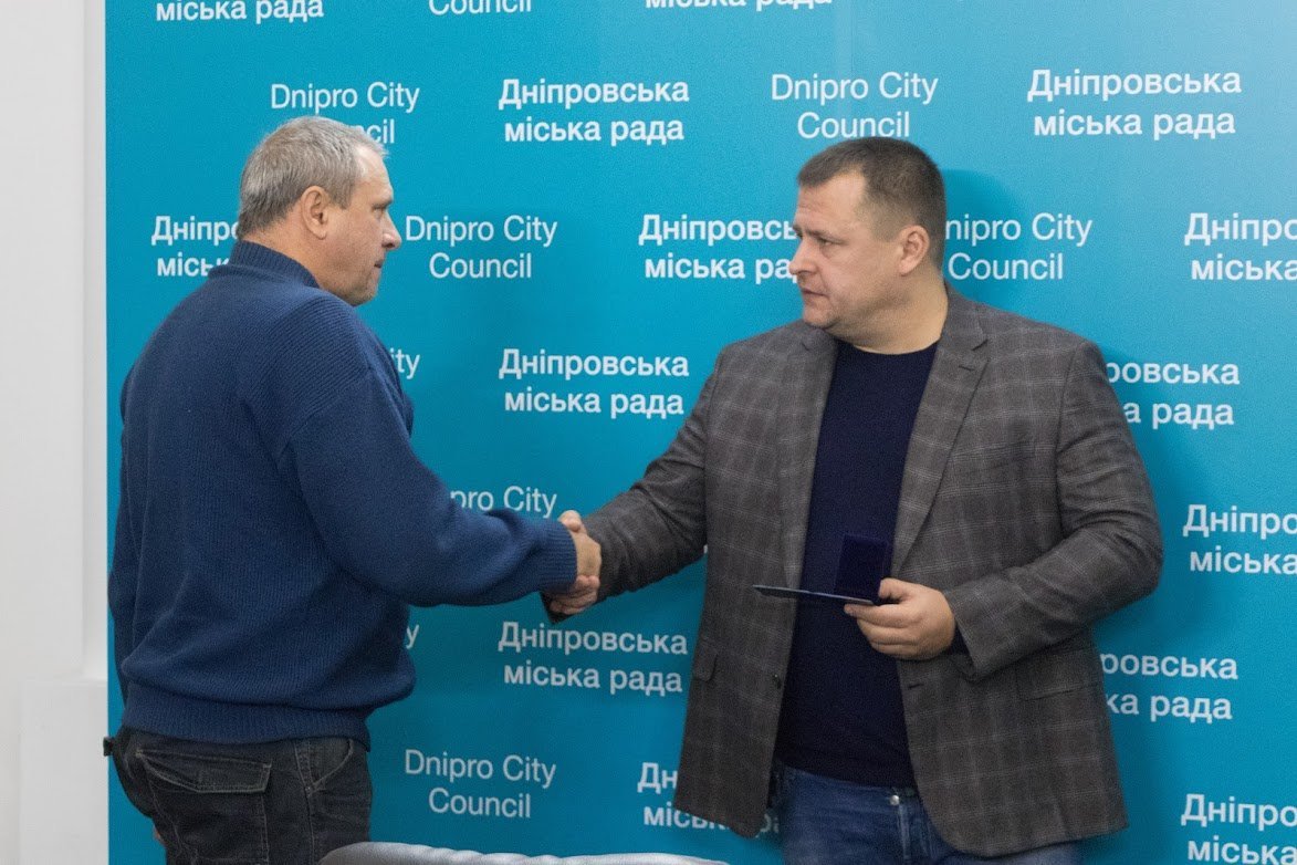 Борис Филатов вручил почетные медали и грамоты