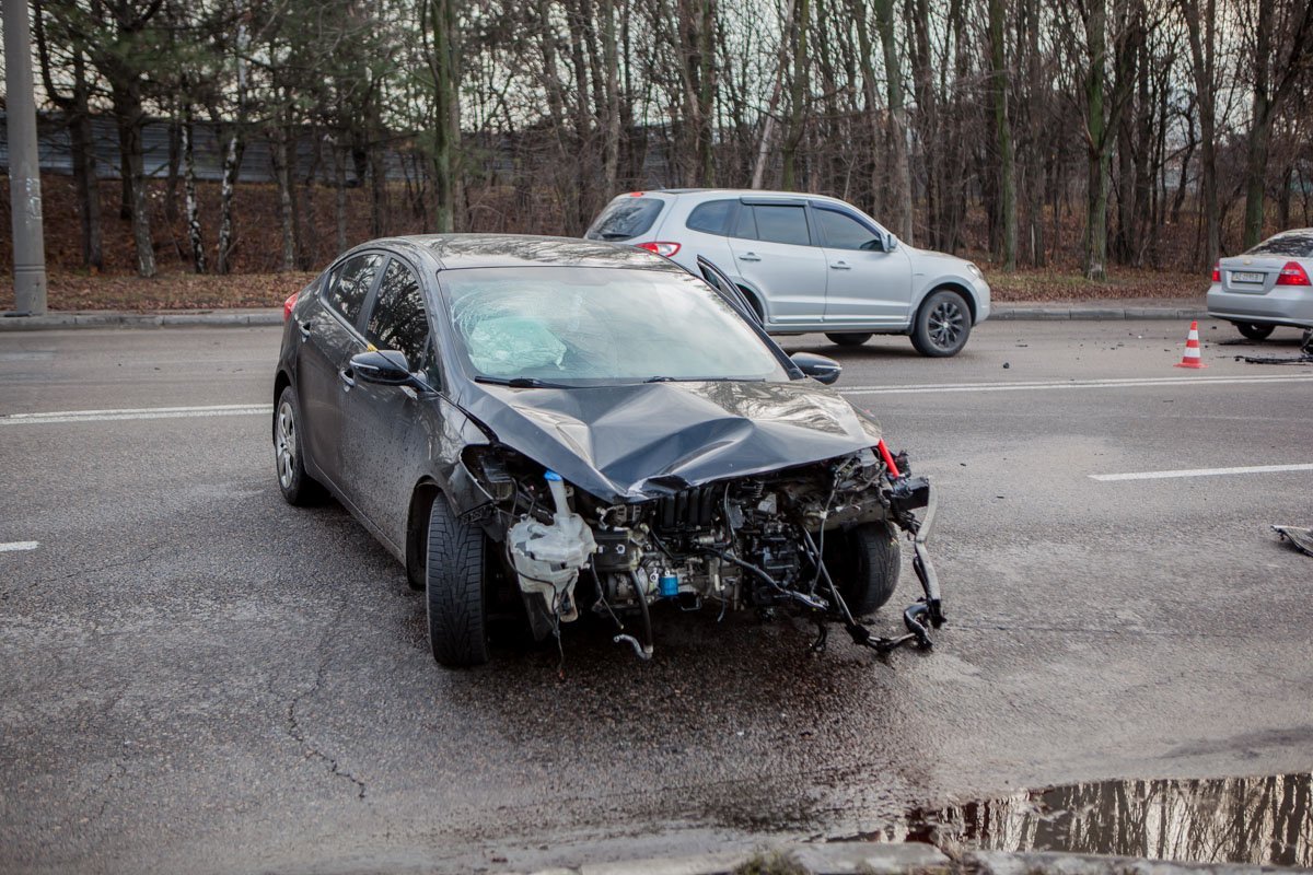 Водитель Kia двигался вниз по улице Космической Водитель Kia двигался вниз по улице Космической