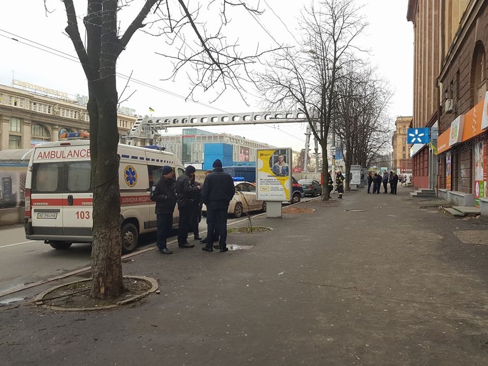 На месте работала полиция, ГСЧС и медики На месте работала полиция, ГСЧС и медики