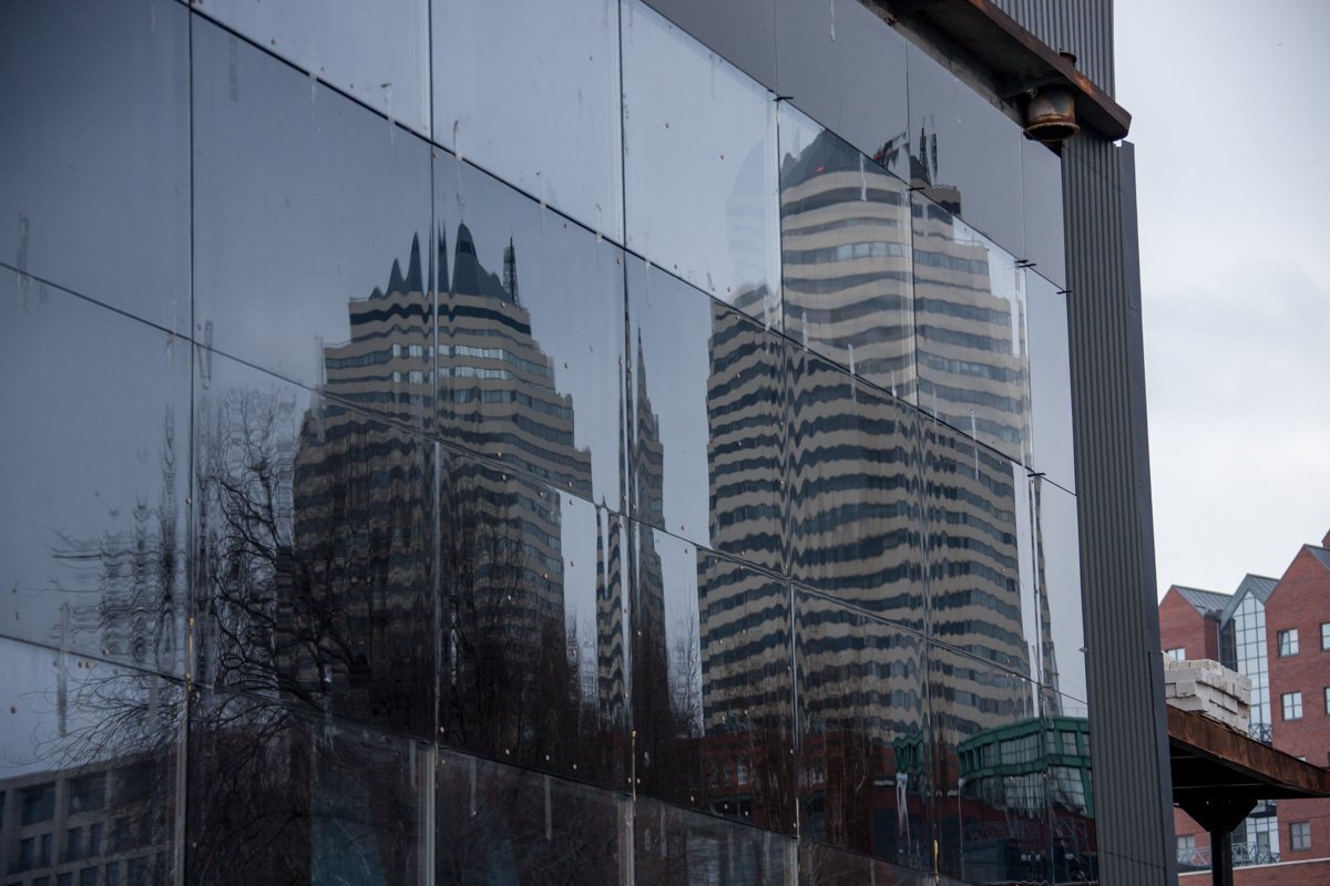 Плавсредство построено из бетона и стекла Плавсредство построено из бетона и стекла