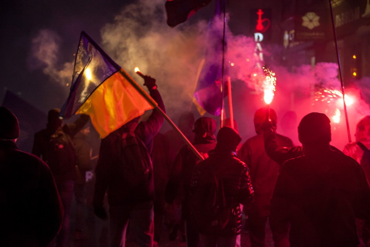 В конце марша активисты исполнили гимн