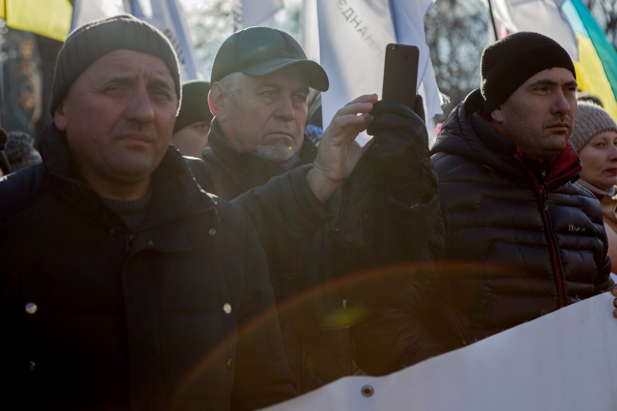 Куда же без смартфона Куда же без смартфона