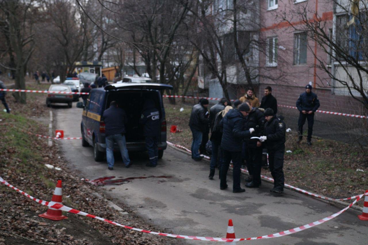В Днепре на Тополе мужчину убили выстрелом в голову 4