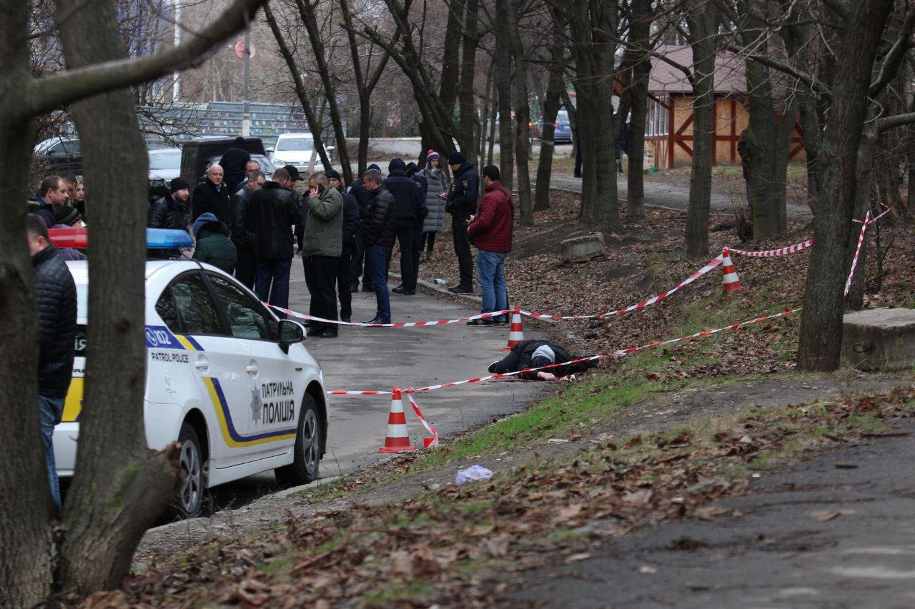 В Днепре на Тополе мужчину убили выстрелом в голову 5