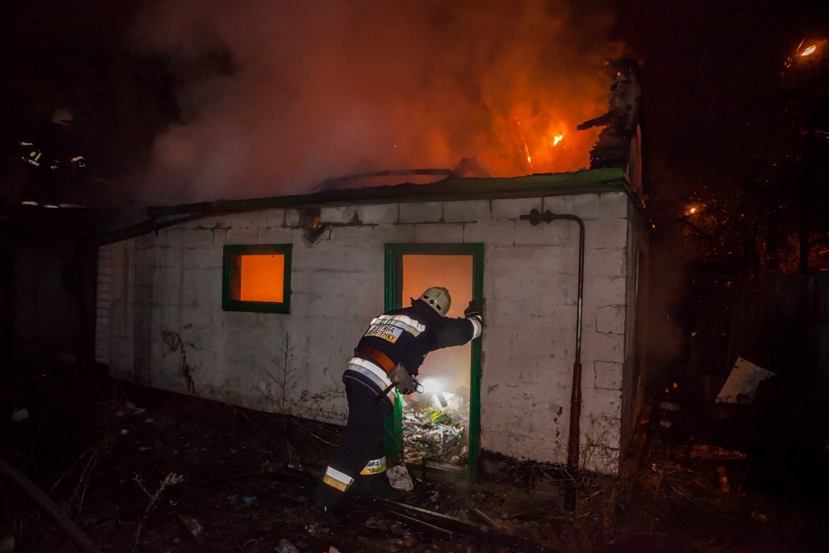 Пожар на улице Дивизионной Пожар на улице Дивизионной