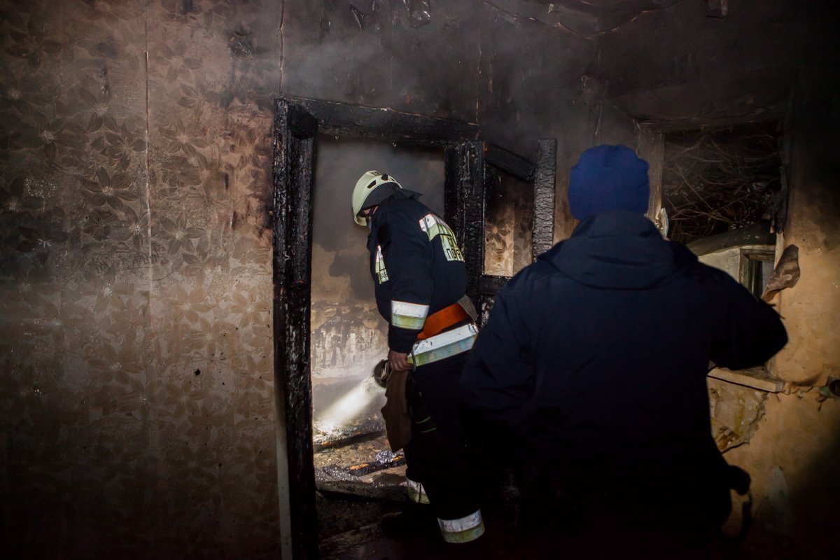 В доме и дворе никого не было В доме и дворе никого не было