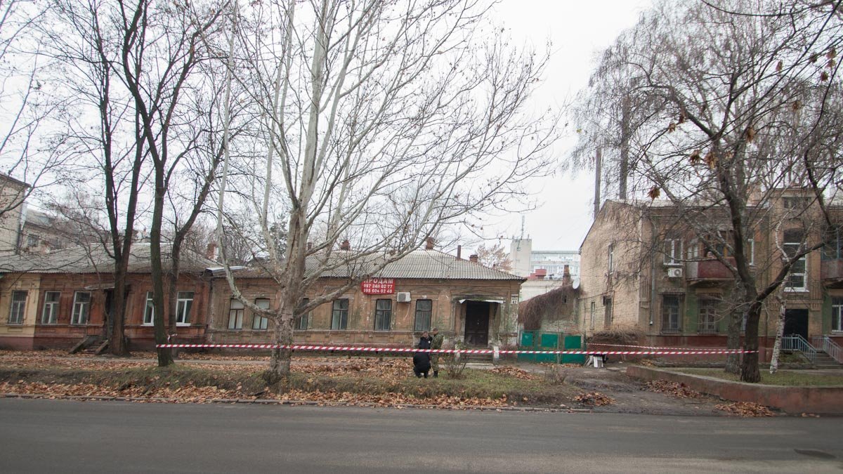 На месте работают полиция и взрывотехники На месте работают полиция и взрывотехники