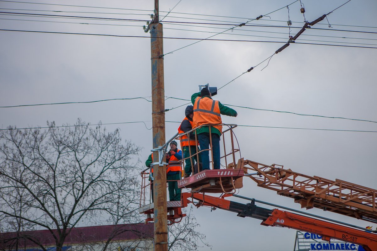 На дороге установили отбойник