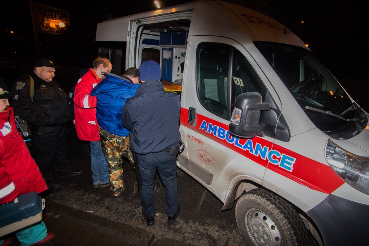 Спустя время мужчина пришел в сознание Спустя время мужчина пришел в сознание