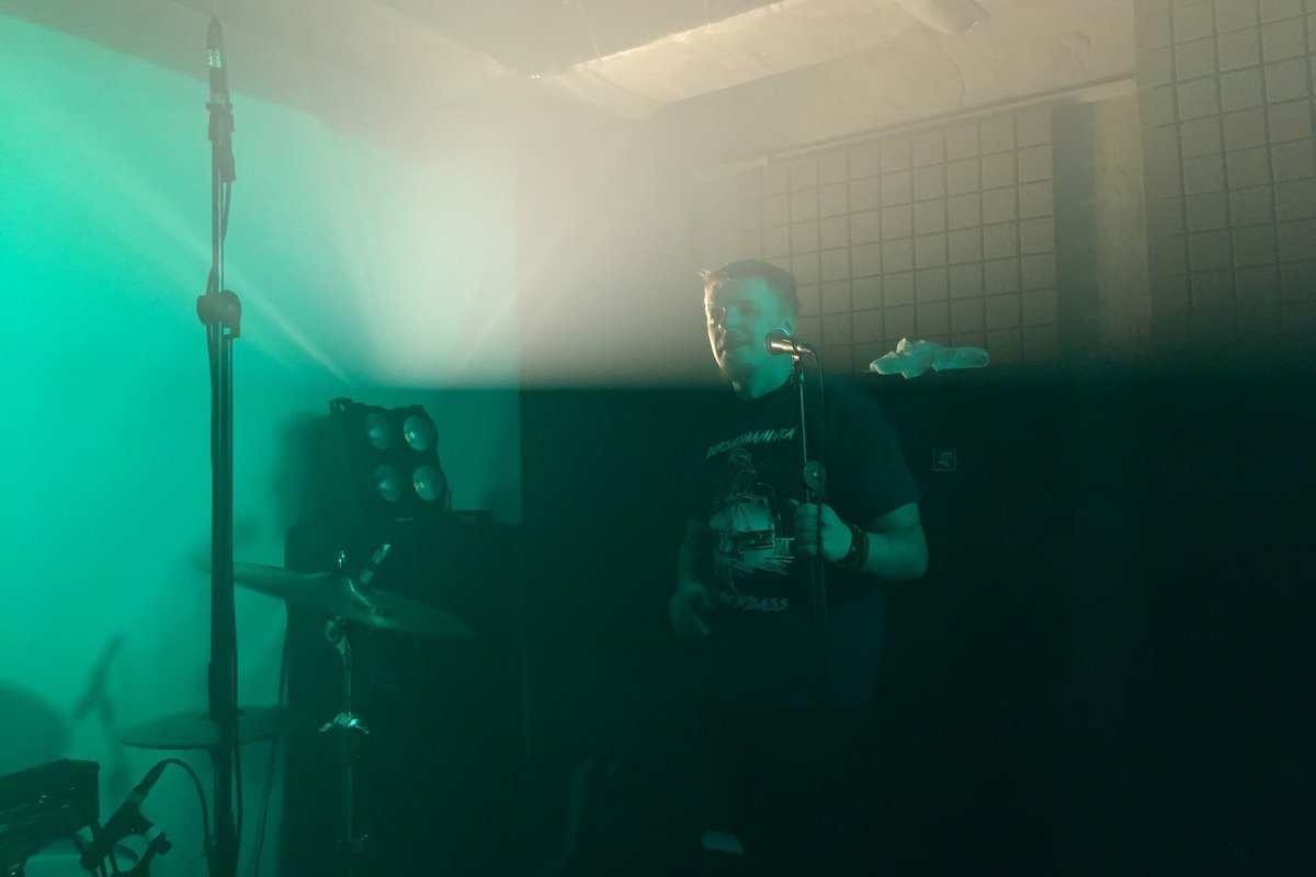 Местами концерт напоминал остросюжетный триллер