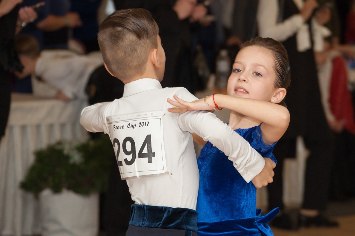 Кто-то впервые накрасил глаза