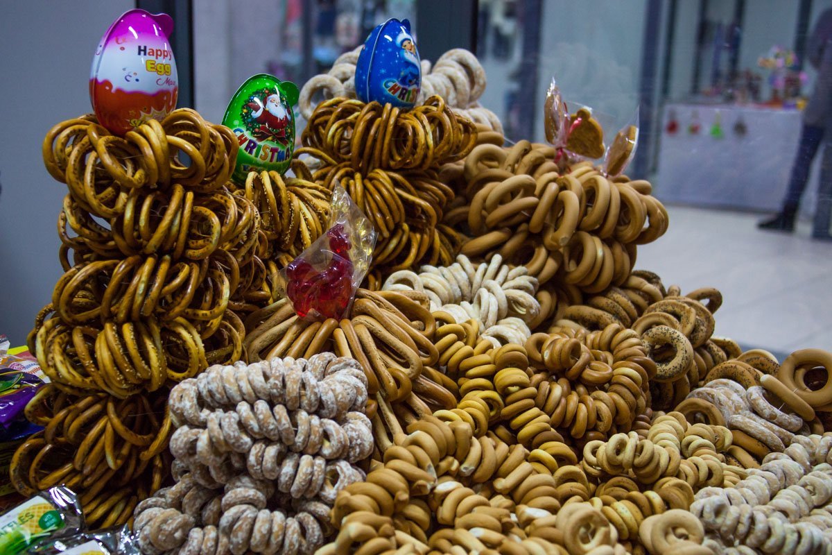 На голодный желудок на такие мероприятия лучше не приходить