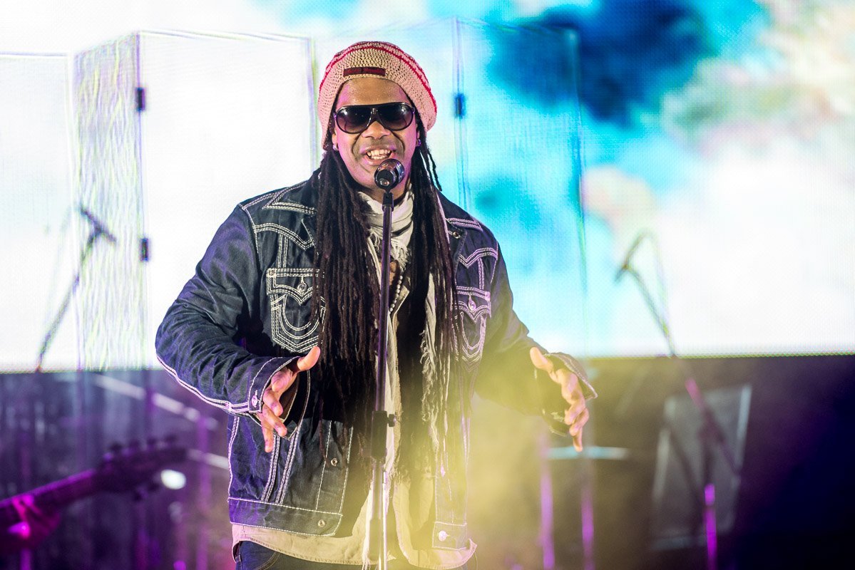 На самом деле земной шар вот таких размеров, и новая встреча не за горами  На самом деле земной шар вот таких размеров, и новая встреча не за горами