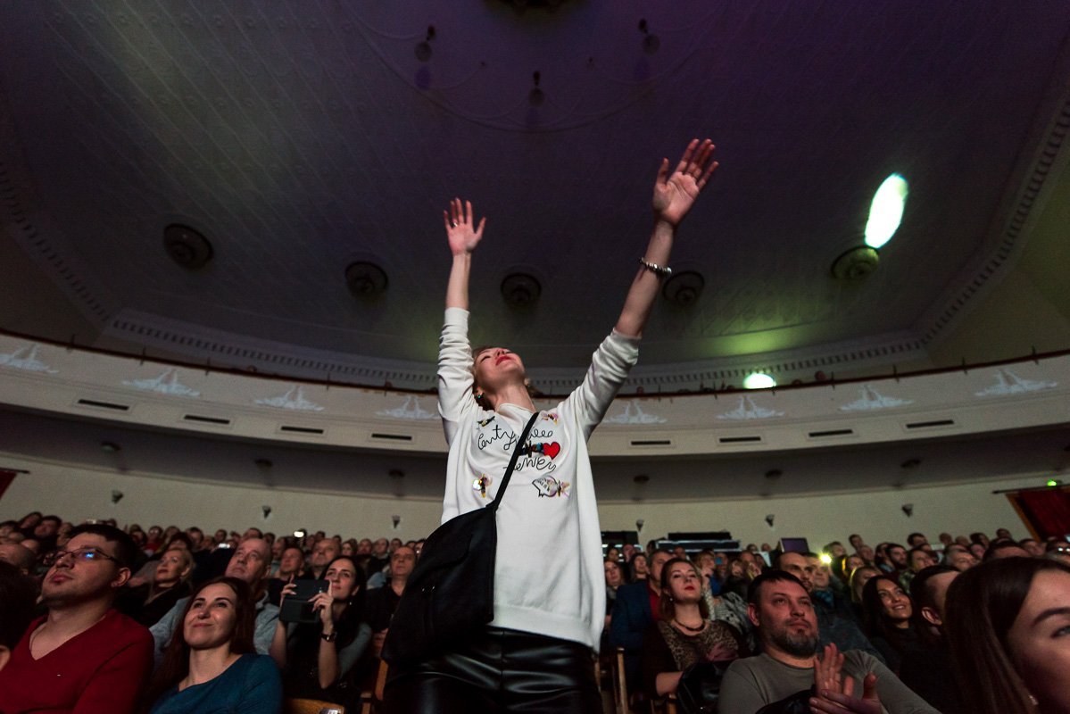 То чувство, когда под впечатлением от Enigma отрываешься от земли, а всех остальных прижало к креслам То чувство, когда под впечатлением от Enigma отрываешься от земли, а всех остальных прижало к креслам