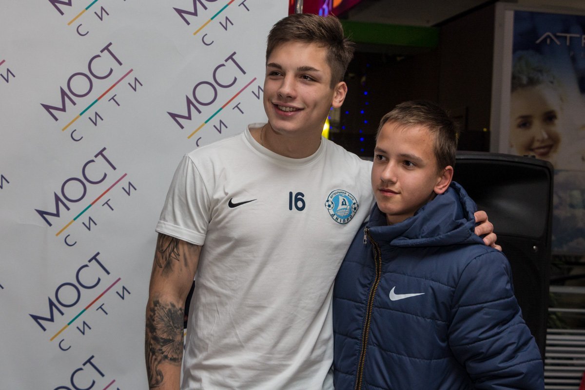 Мероприятие проводил Михаил Тонконогий