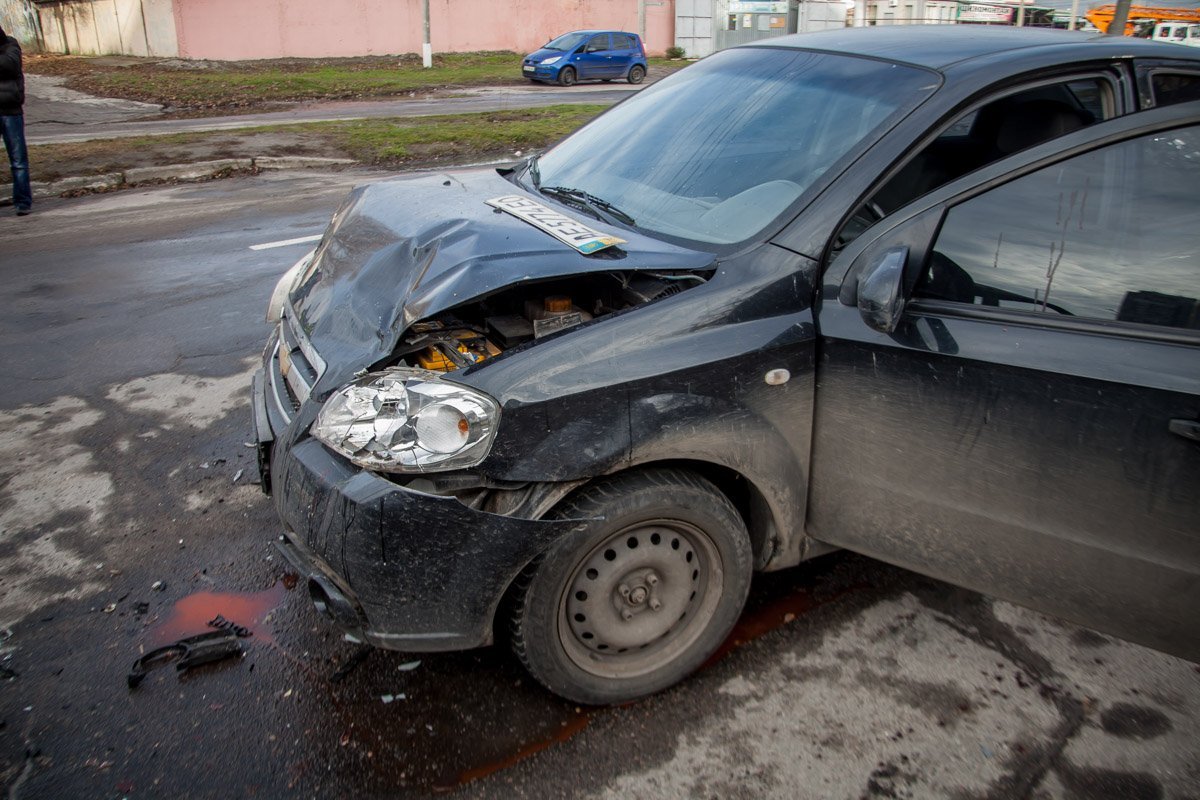 Механические повреждения на авто Chevrolet Механические повреждения на авто Chevrolet