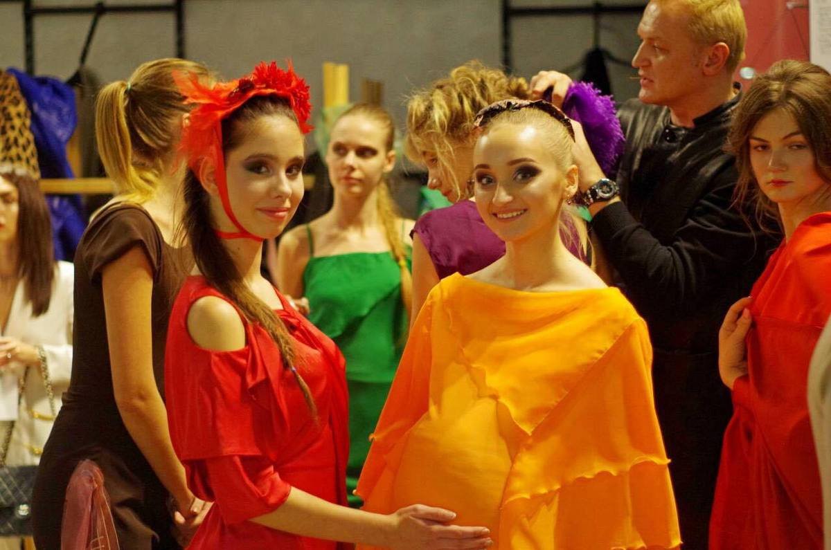 Показ был нацелен на раскрытие не только внешней, но и внутренней красоты женщины Показ был нацелен на раскрытие не только внешней, но и внутренней красоты женщины