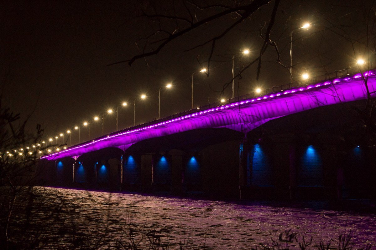 Три цвета — зеленый, красный и синий позволят создавать различные комбинации подсветки Три цвета — зеленый, красный и синий позволят создавать различные комбинации подсветки