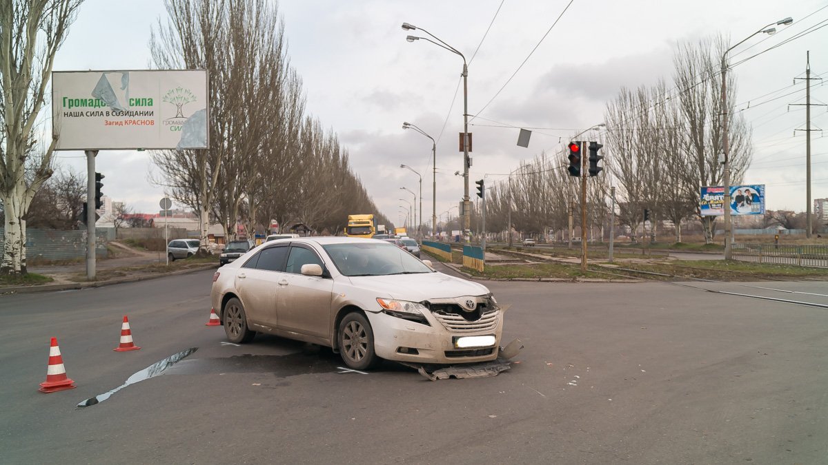 Движение на месте аварии затруднено Движение на месте аварии затруднено