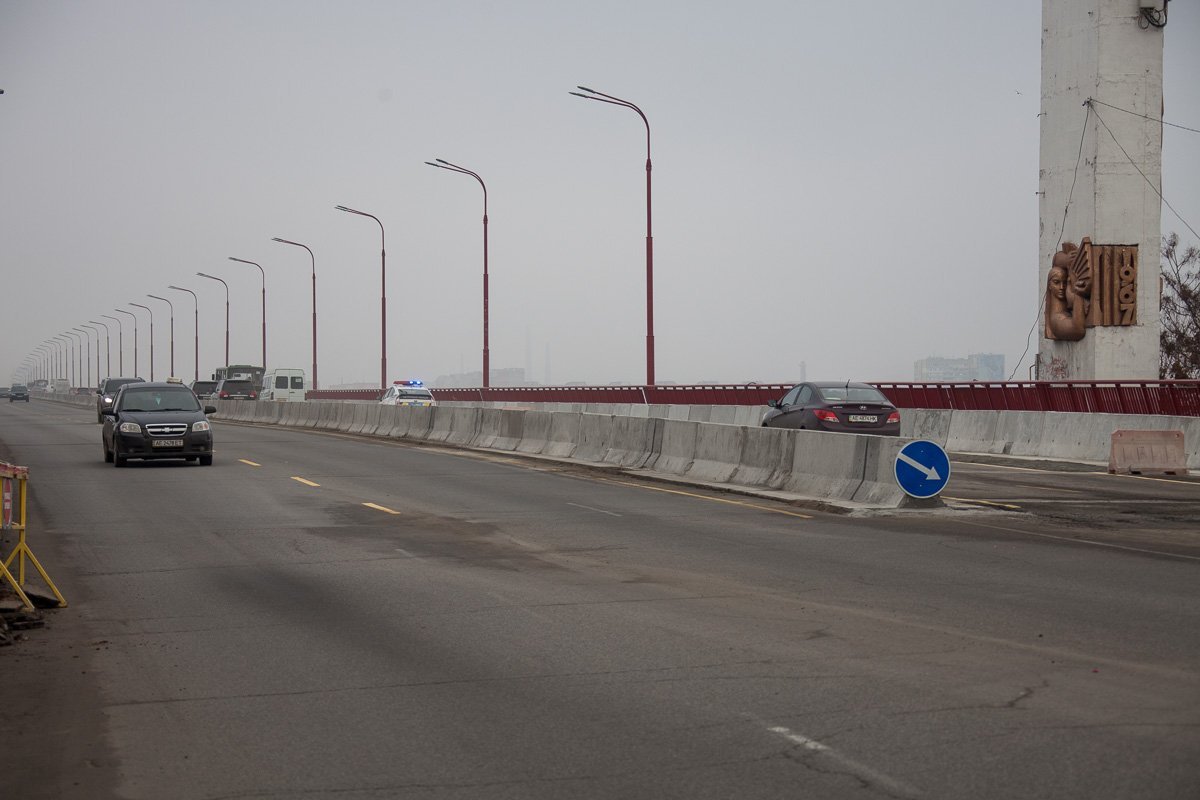 На данный момент уже открыты обе полосы