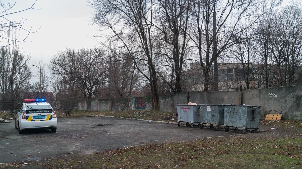 На место происшествия вызвали взрывотехников На место происшествия вызвали взрывотехников