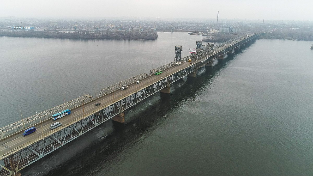 Старый мост практически не загружен Старый мост практически не загружен