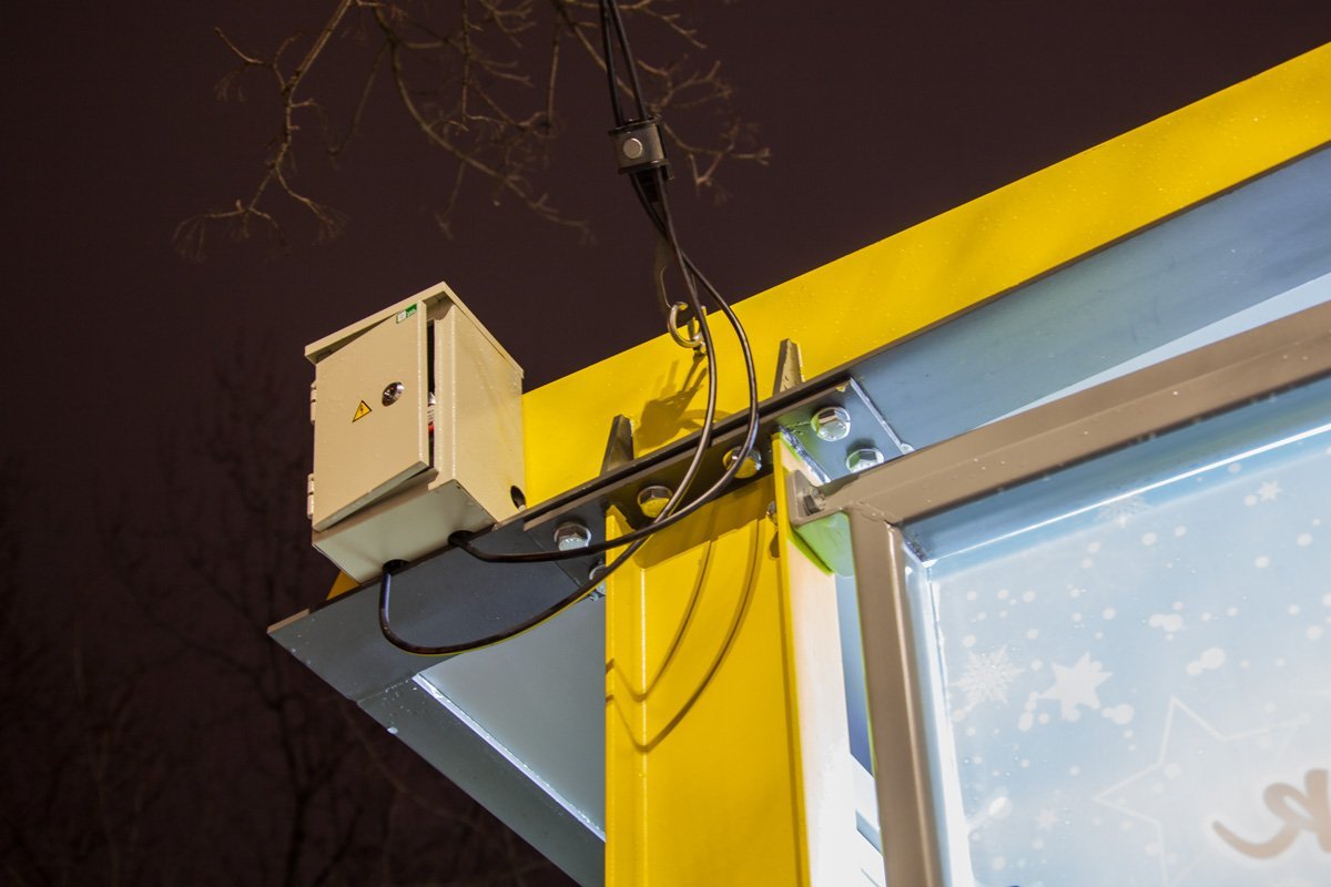 А вот коробку закрыть - забыли А вот коробку закрыть - забыли