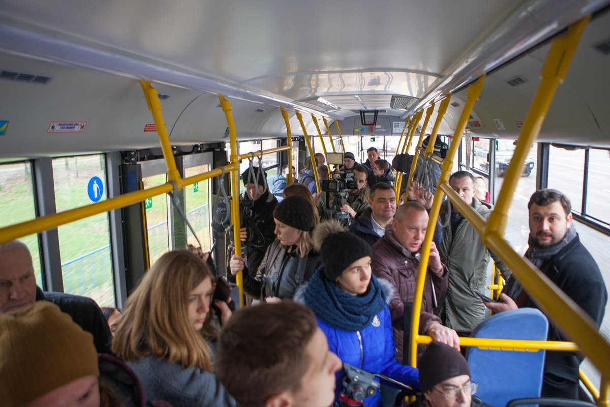 Проехаться на троллейбусе во время его первого запуска удалось всем желающим