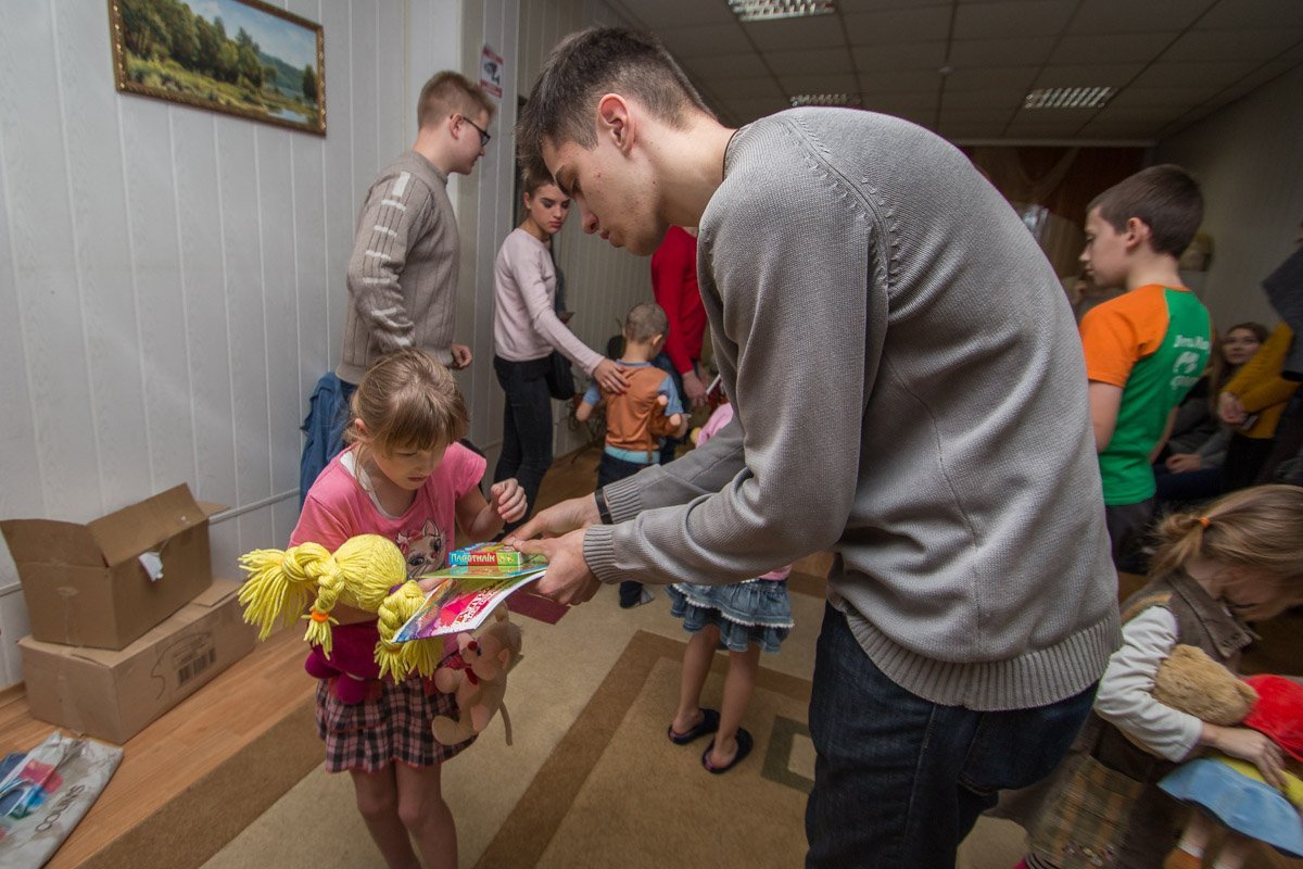 Подарков много не бывает!