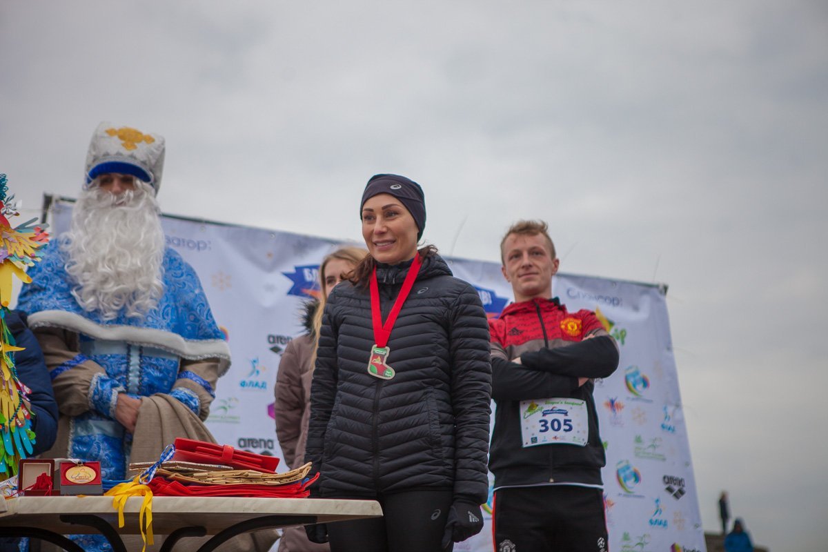 В забеге принимала участие Президент Федерации легкой атлетики Днепропетровской области Марина Филатова