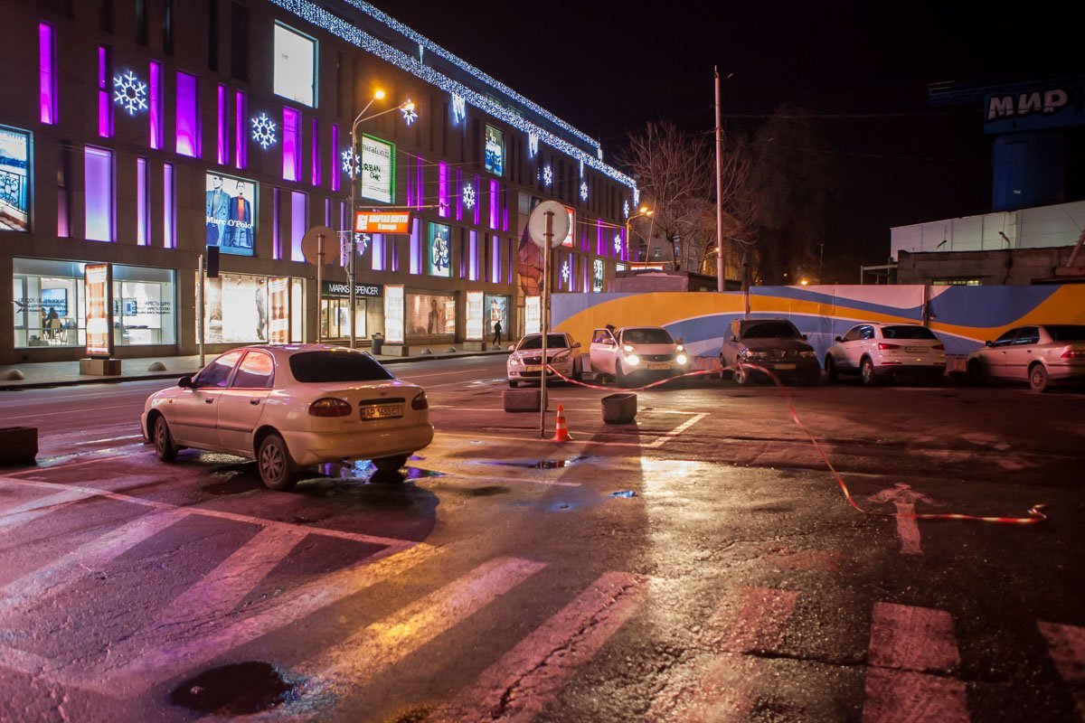 Ребенка сбили на выезде из парковки  Ребенка сбили на выезде из парковки