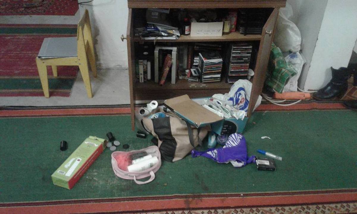 Злоумышленники украли ценные вещи Злоумышленники украли ценные вещи