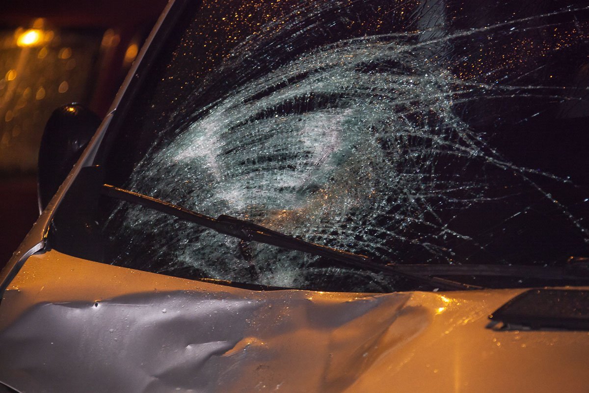 Повреждения автомобиля Renault Повреждения автомобиля Renault