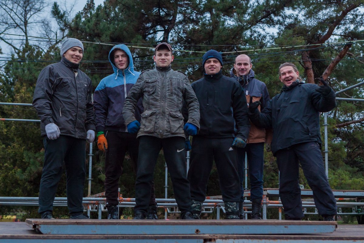 Работа кипит Работа кипит